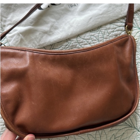 Coach • Vintage English Saddle Crossbody Bag - Picture 8 of 12